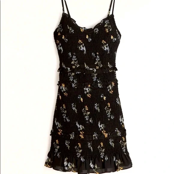 Abercrombie smocked black floral mini dress - Picture 1 of 2